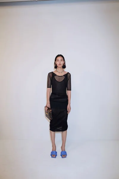 Look 15